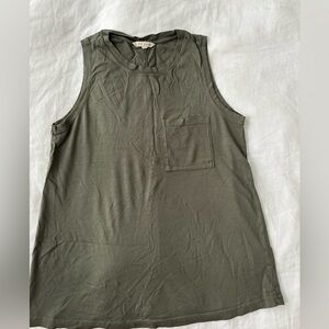 Not Monday - Mina Sleeveless Tee - size medium - olive green